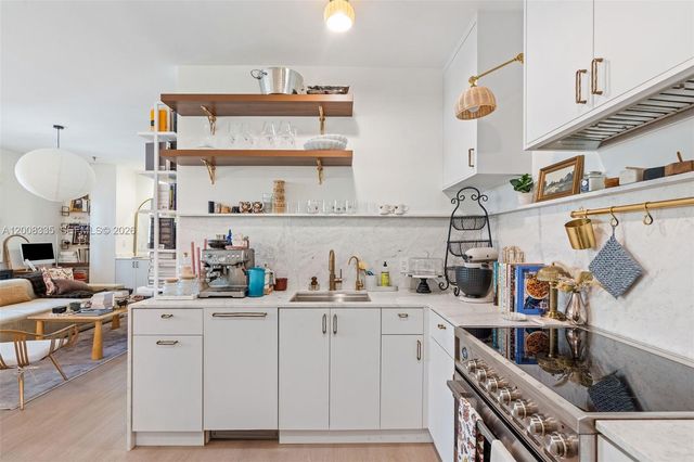 721 Biltmore Way 101, Coral Gables, FL 33134