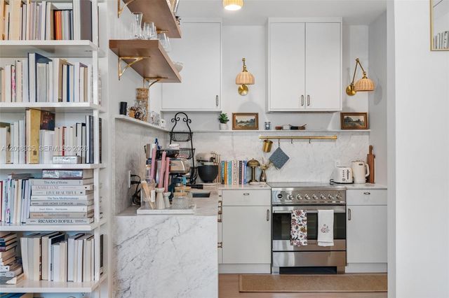 721 Biltmore Way 101, Coral Gables, FL 33134