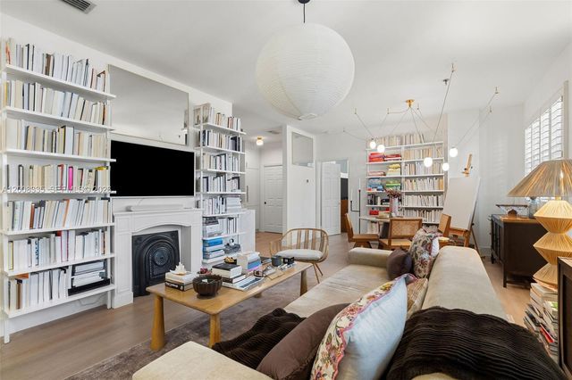 721 Biltmore Way 101, Coral Gables, FL 33134