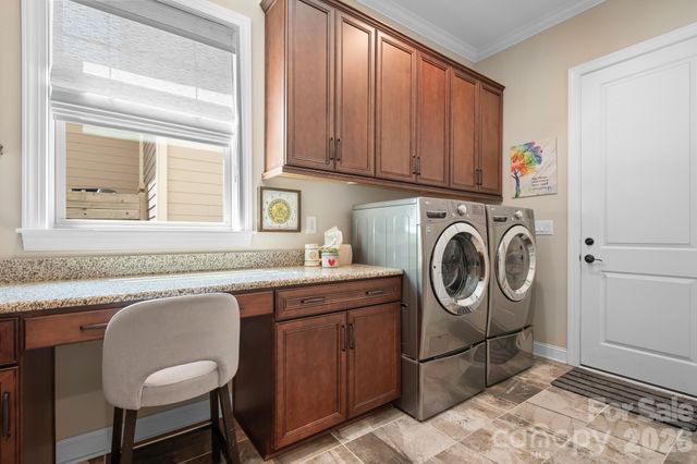 7142 Hanging Rock Court, Denver, NC 28037