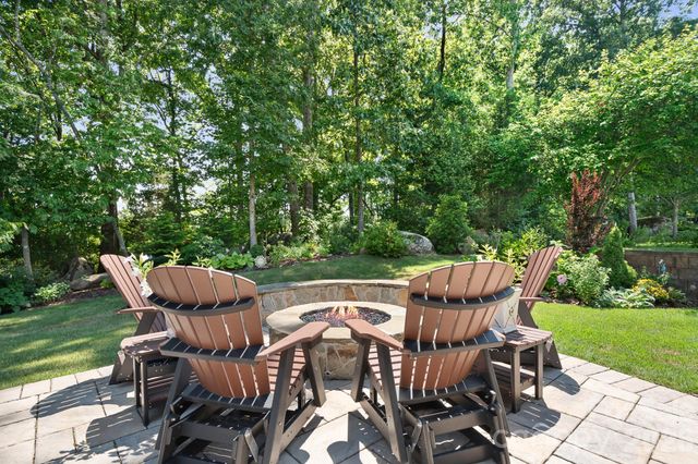 7142 Hanging Rock Court, Denver, NC 28037
