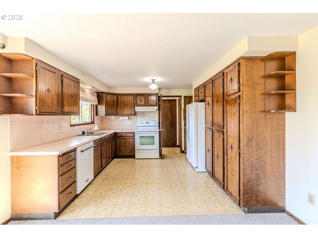 17820 Se EMI St, Damascus, OR 97089