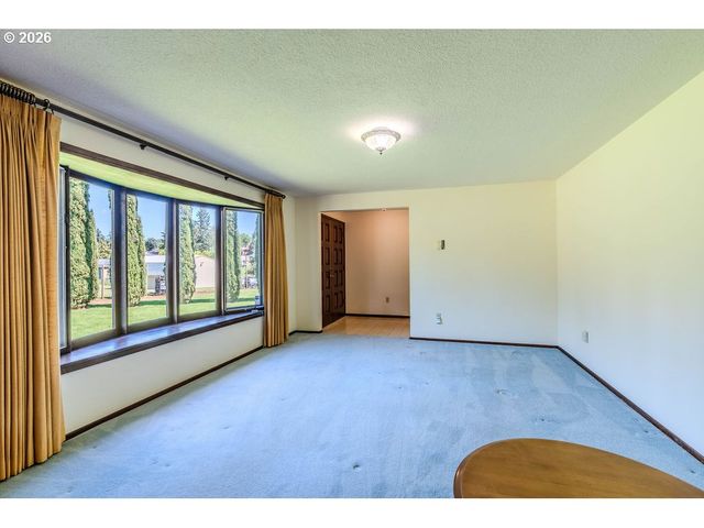 17820 Se EMI St, Damascus, OR 97089