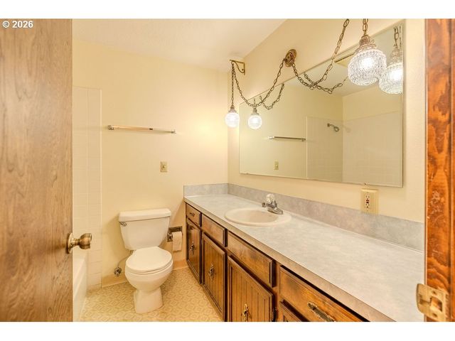 17820 Se EMI St, Damascus, OR 97089
