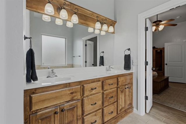 1812 NE 1st Street, Moore, OK 73160