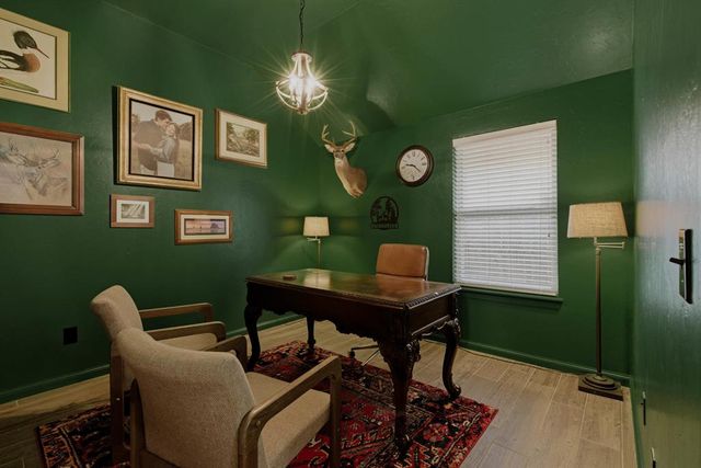 1812 NE 1st Street, Moore, OK 73160