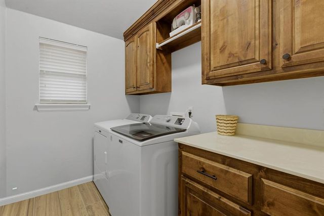 1812 NE 1st Street, Moore, OK 73160