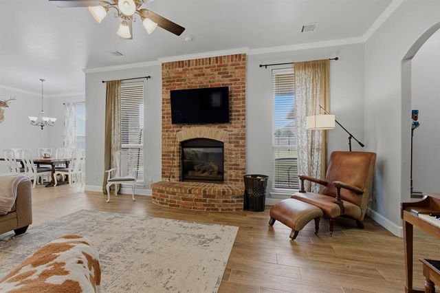 1812 NE 1st Street, Moore, OK 73160