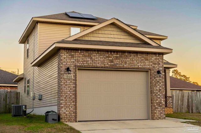 1060 Bretts Way, Cantonment, FL 32533