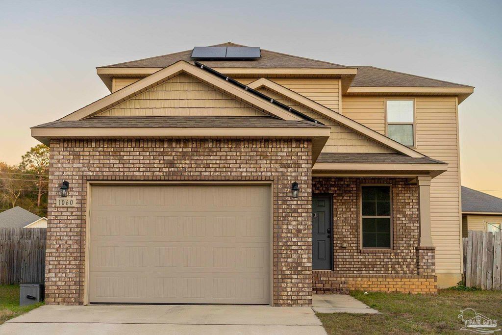 1060 Bretts Way, Cantonment, FL 32533