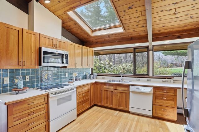 262 South Street, Carlisle, MA 01741