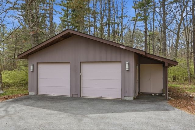 262 South Street, Carlisle, MA 01741
