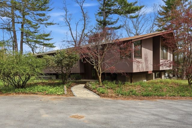 262 South Street, Carlisle, MA 01741