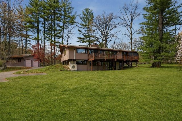 262 South Street, Carlisle, MA 01741