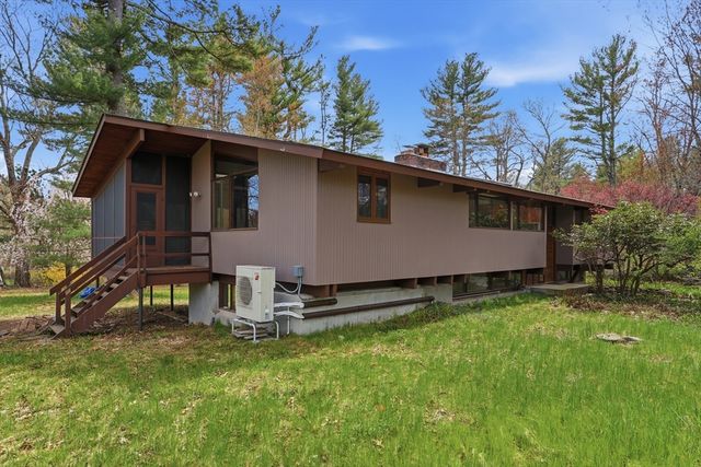 262 South Street, Carlisle, MA 01741