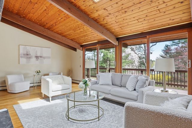 262 South Street, Carlisle, MA 01741