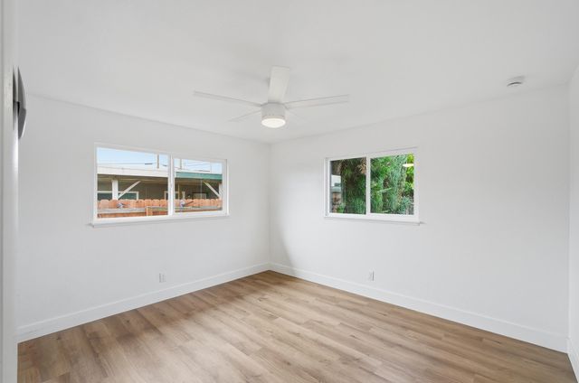 524 E Cypress Avenue, Visalia, CA 93292