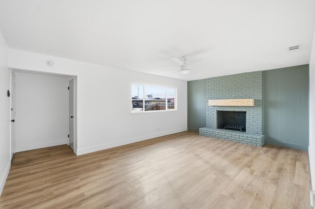 524 E Cypress Avenue, Visalia, CA 93292