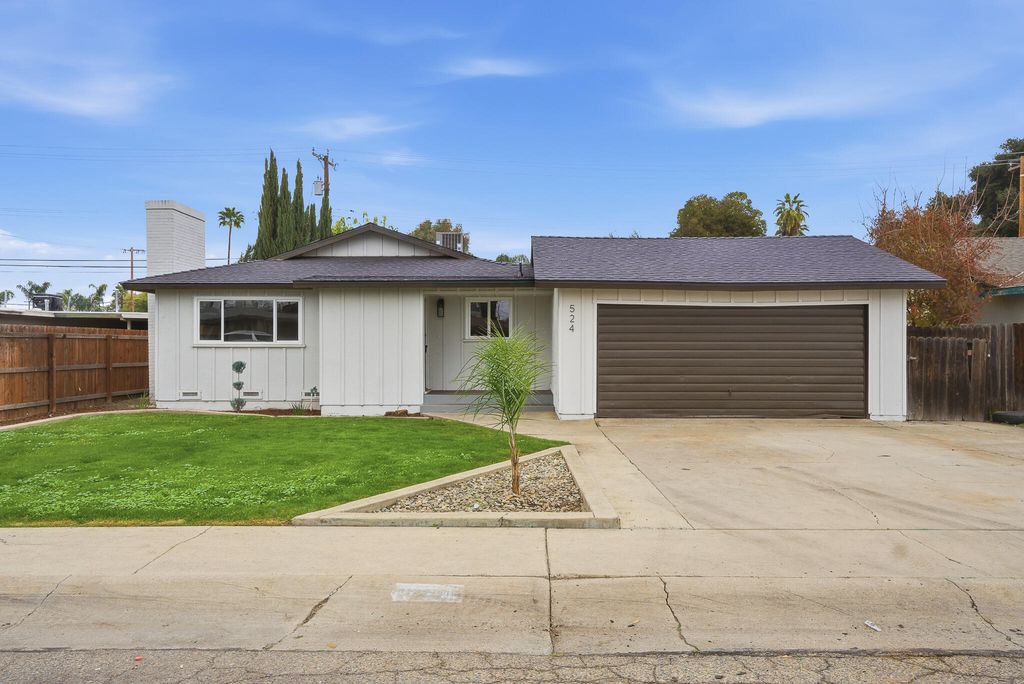 524 E Cypress Avenue, Visalia, CA 93292