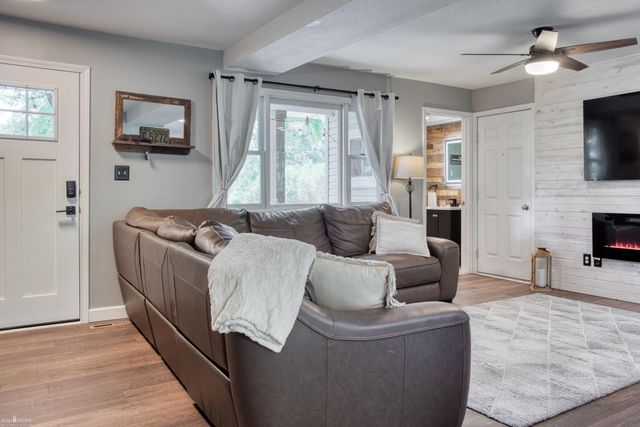 280 W Henderson Road, Owosso, MI 48867