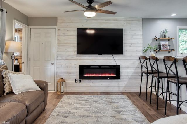 280 W Henderson Road, Owosso, MI 48867