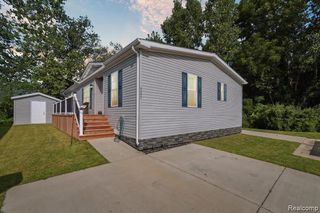 5201 Millstone, Milford, MI 48380