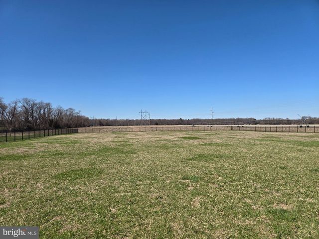 7324 SHAWNEE RD, Milford, DE 19963