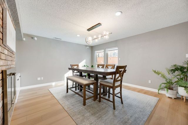 510 Willow Creek Court, Arlington, TX 76011