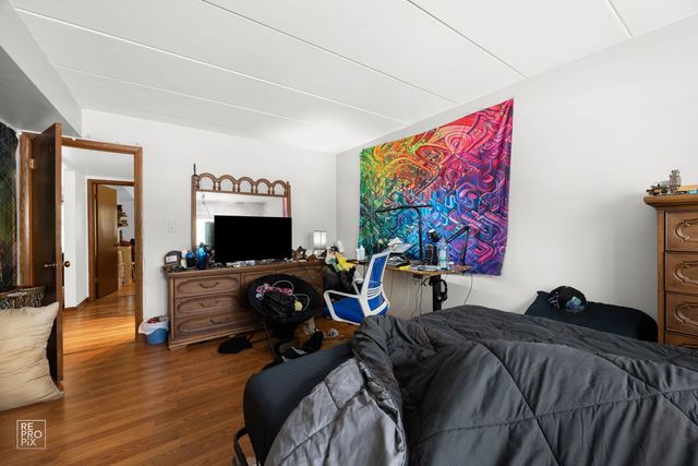 8604 W 95 Place 102, Hickory Hills, IL 60457