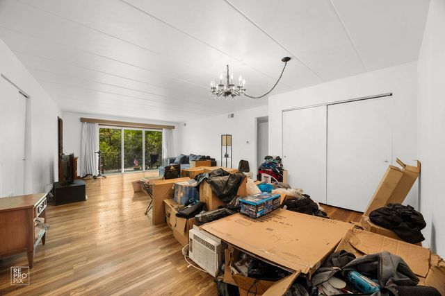 8604 W 95 Place 102, Hickory Hills, IL 60457