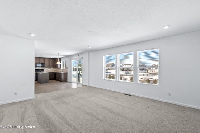 149 Mountain Stone Ct, Shepherdsville, KY 40165