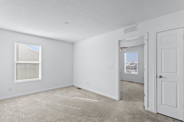 149 Mountain Stone Ct, Shepherdsville, KY 40165