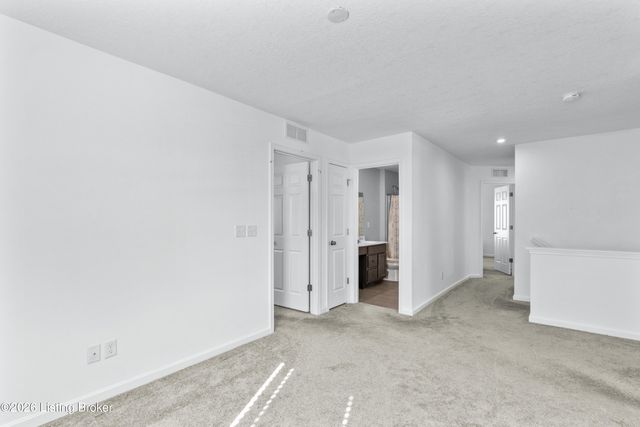 149 Mountain Stone Ct, Shepherdsville, KY 40165