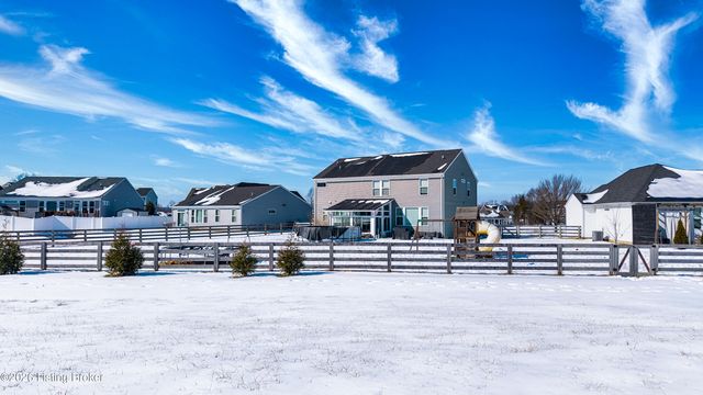 149 Mountain Stone Ct, Shepherdsville, KY 40165