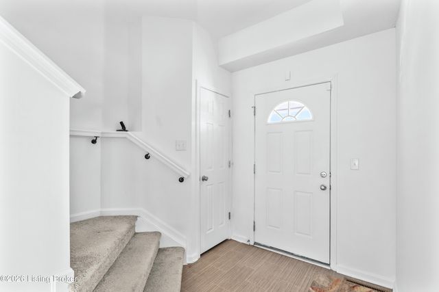 149 Mountain Stone Ct, Shepherdsville, KY 40165