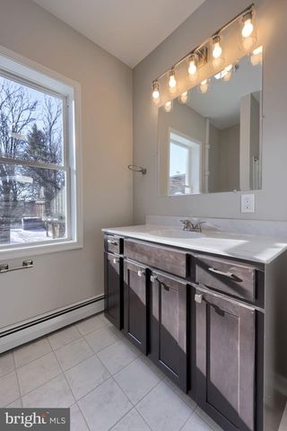 926 E MARKET ST, York, PA 17403