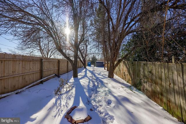 926 E MARKET ST, York, PA 17403