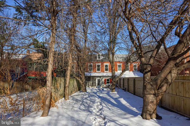 926 E MARKET ST, York, PA 17403