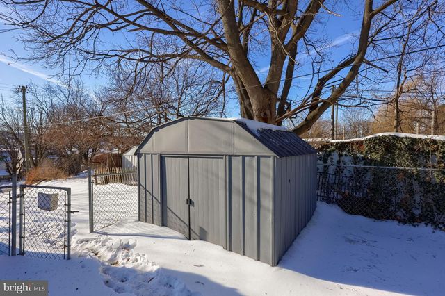 926 E MARKET ST, York, PA 17403