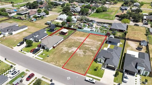 922 W Sycamore Avenue W, Alton, TX 78573