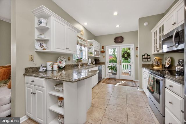628 HUNTINGTON DR, Downingtown, PA 19335