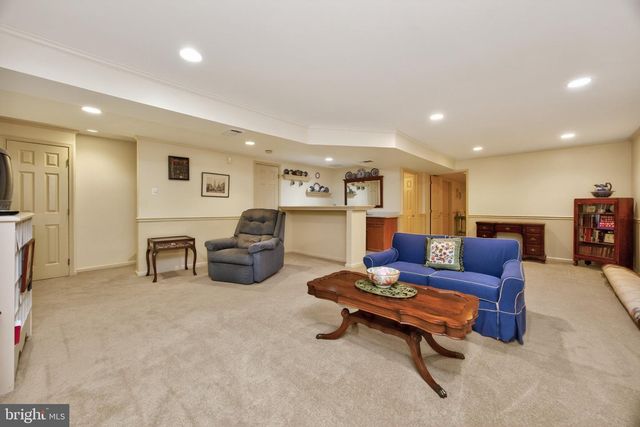 628 HUNTINGTON DR, Downingtown, PA 19335