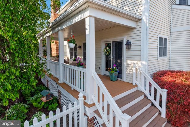 628 HUNTINGTON DR, Downingtown, PA 19335