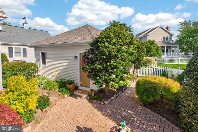628 HUNTINGTON DR, Downingtown, PA 19335