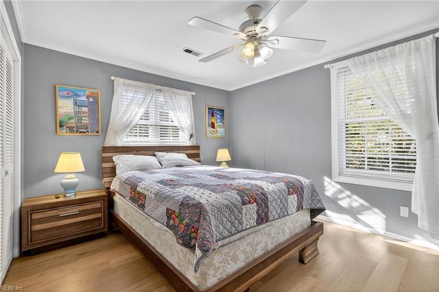 2244 Sandpiper RD, Virginia Beach, VA 23456