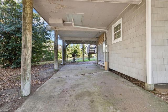 2244 Sandpiper RD, Virginia Beach, VA 23456