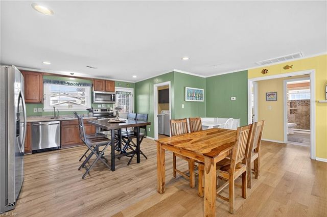 2244 Sandpiper RD, Virginia Beach, VA 23456