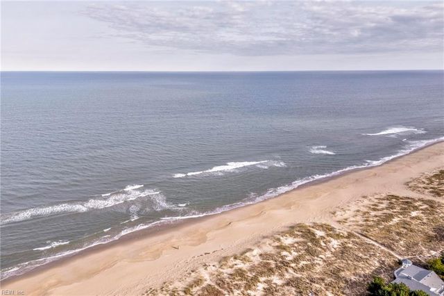 2244 Sandpiper RD, Virginia Beach, VA 23456