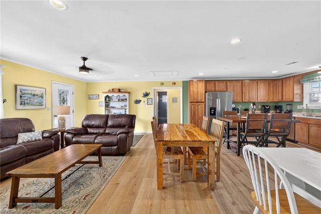 2244 Sandpiper RD, Virginia Beach, VA 23456