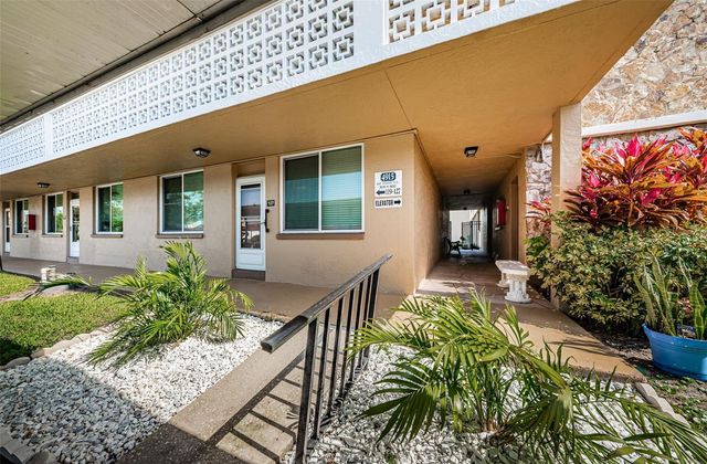 4915 BAY STREET NE 126, St Petersburg, FL 33703